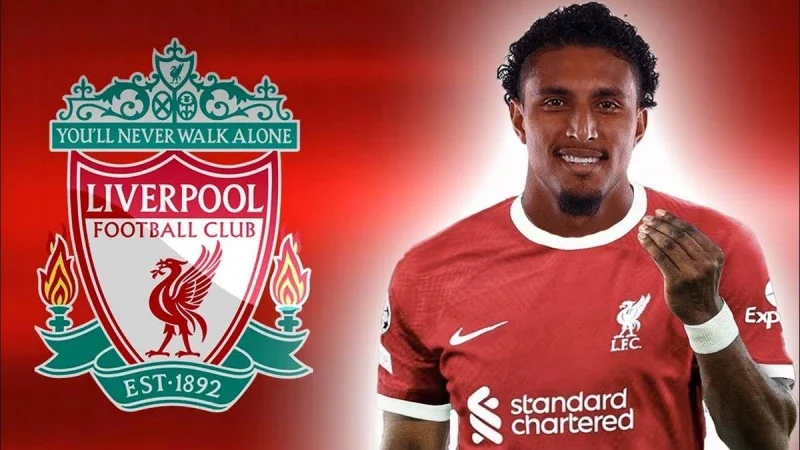 Ederson có thể giúp khu trung tâm của Liverpool thêm vững chắc