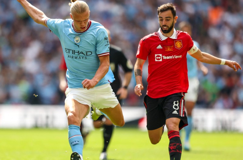 Manchester United bị đánh giá thấp hơn Manchester City